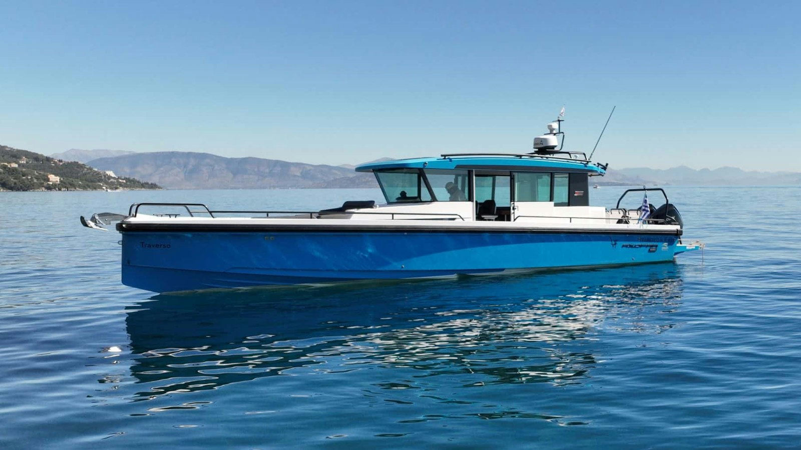 Traverso, 11.2 m Axopar 37 SC Brabus Line charter yacht