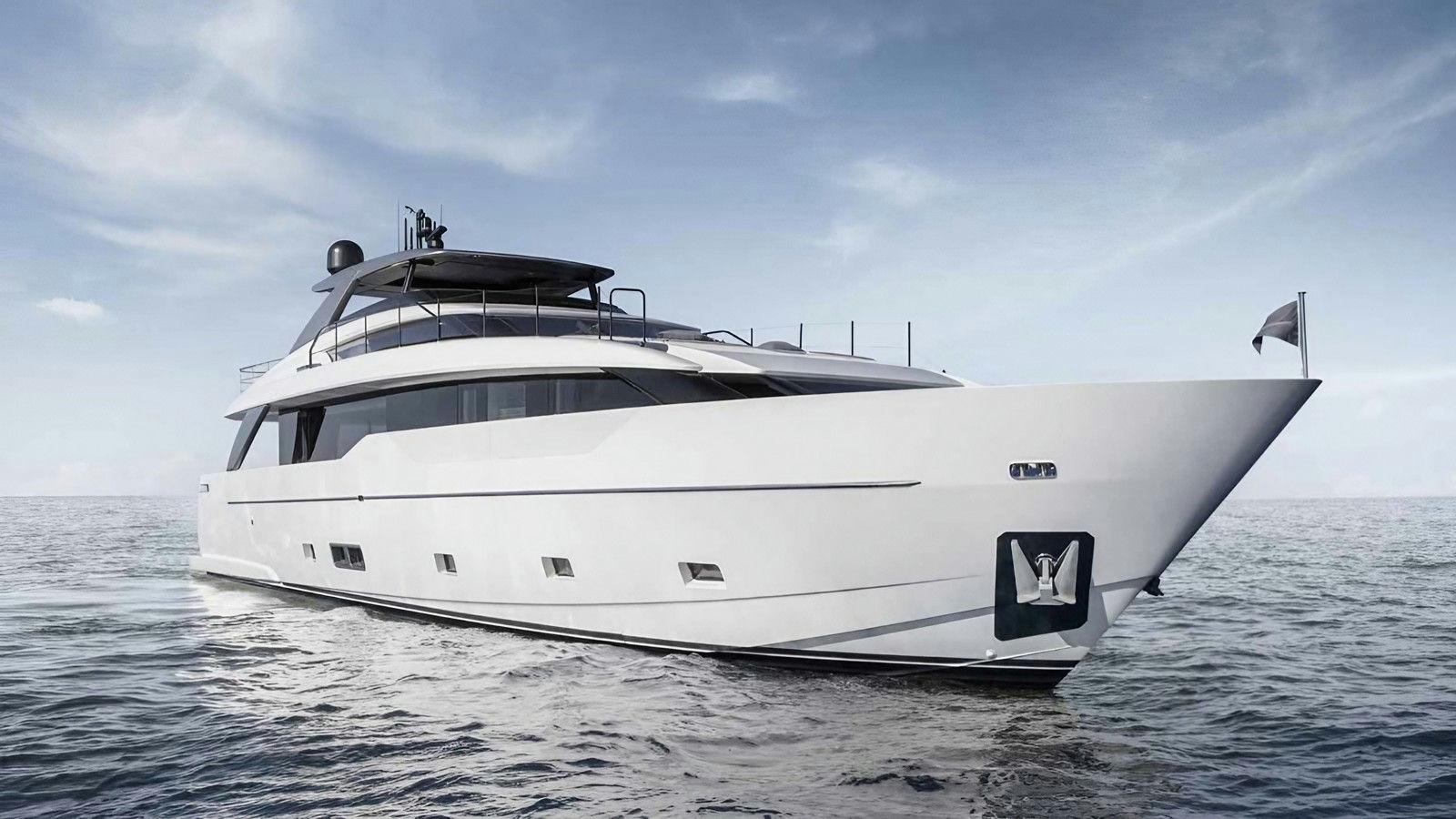 Michisan, 27.6 m Sanlorenzo charter yacht