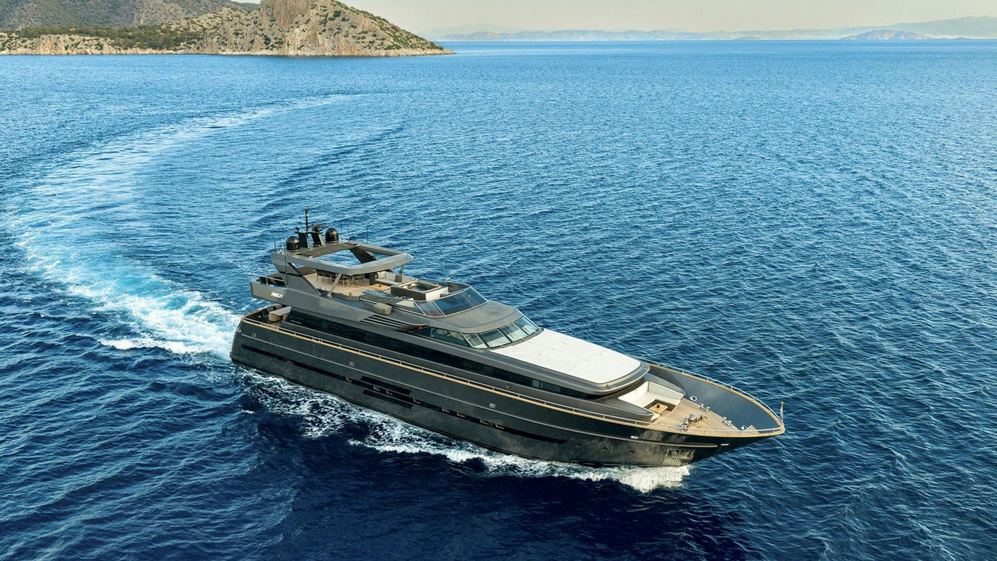 Noema, 33.5 m Cantieri Di Pisa charter yacht