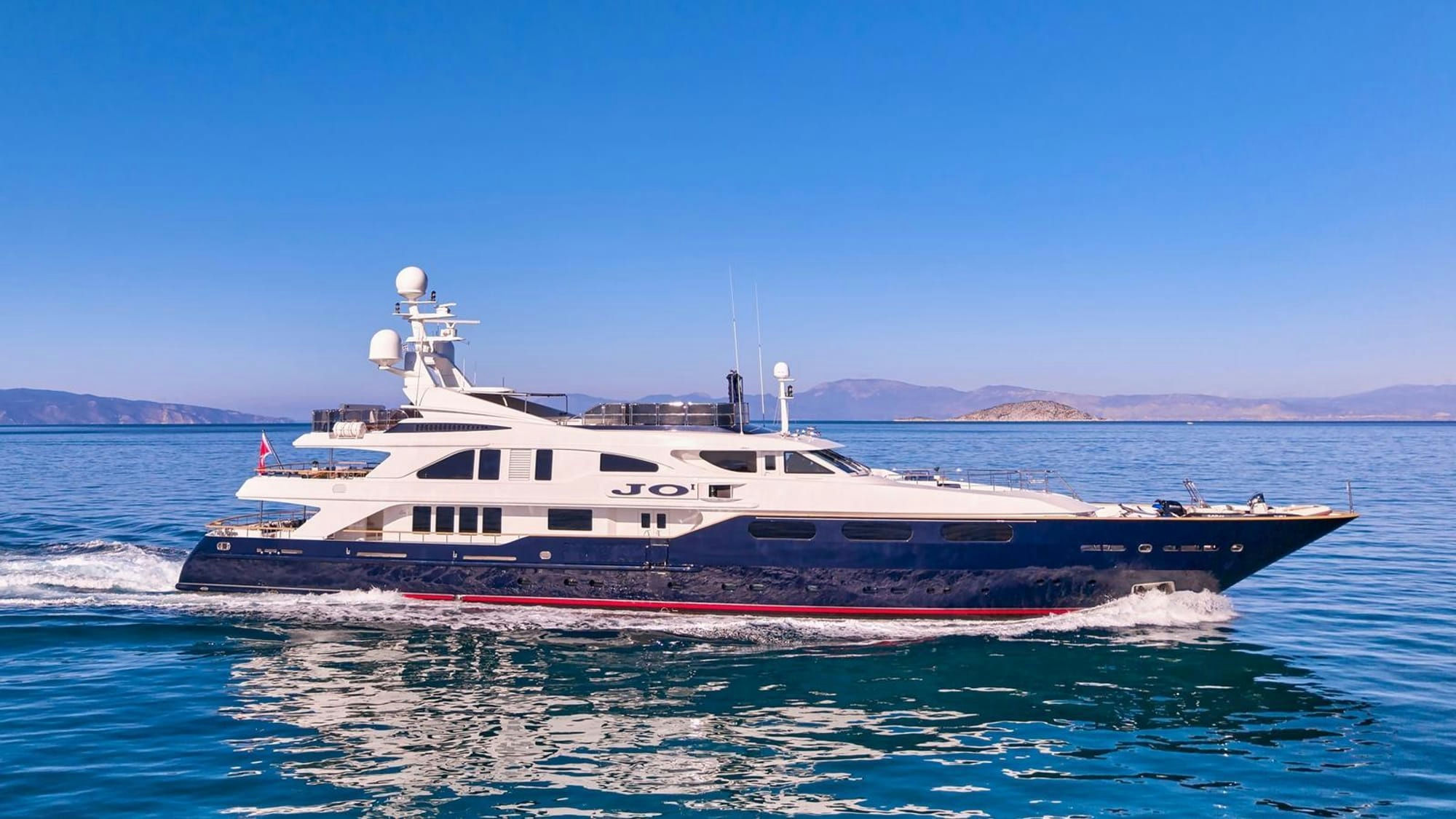 Jo I, 50 m Benetti charter yacht