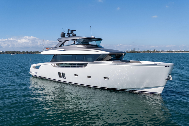 76 Sanlorenzo, 23.2 m Sanlorenzo 76 charter yacht
