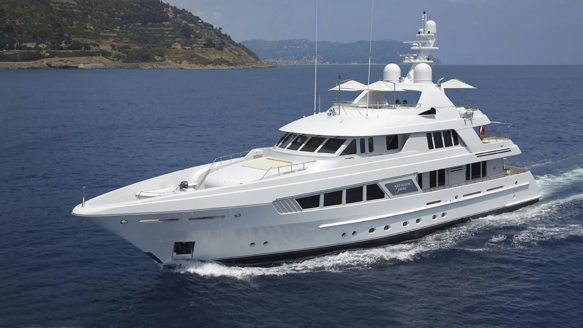 Kathleen Anne, 39 m Feadship charter yacht