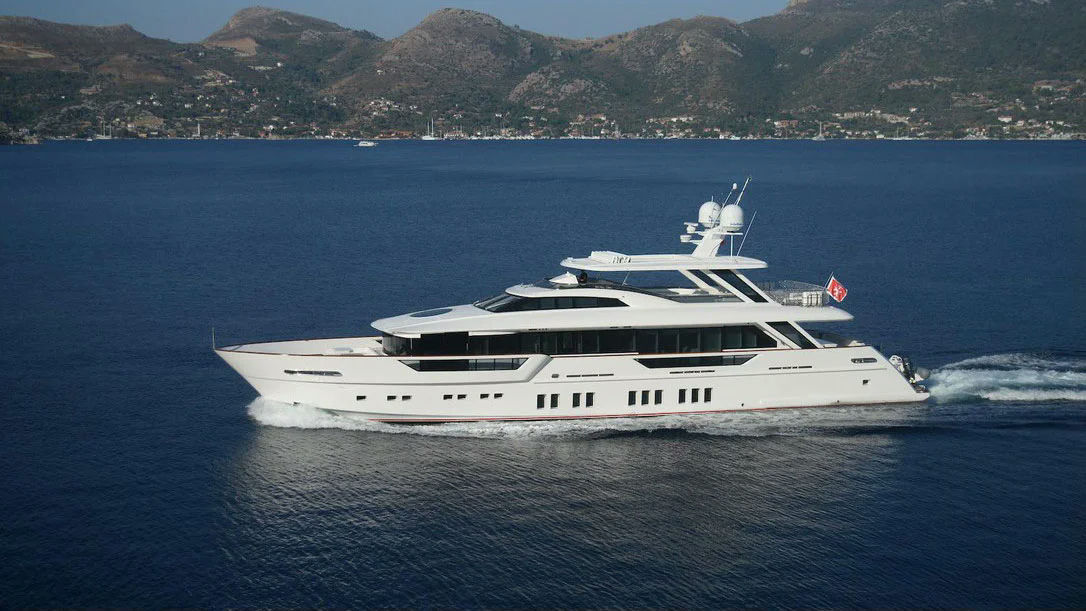 Rem, 35 m charter yacht