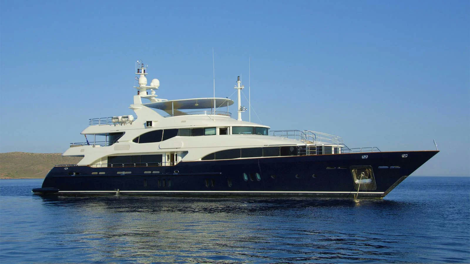 Grande Amore, 44.2 m charter yacht