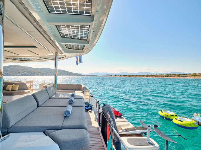 Aloia 80, 23 m Fountaine Pajot charter yacht