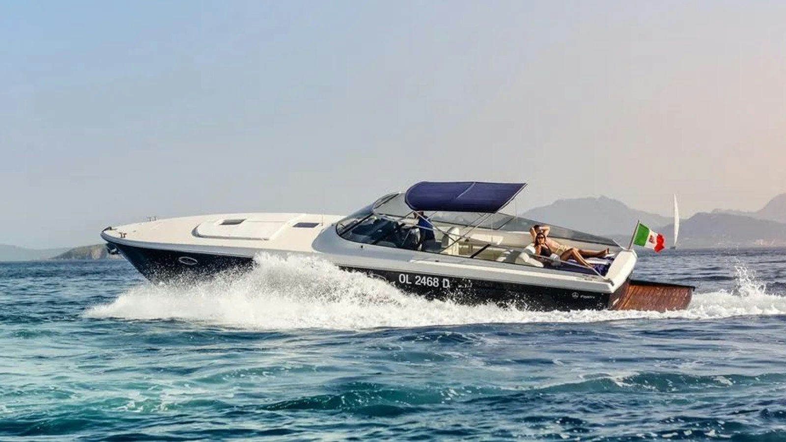 Floripa Giò, 12.2 m Itama 40 charter yacht