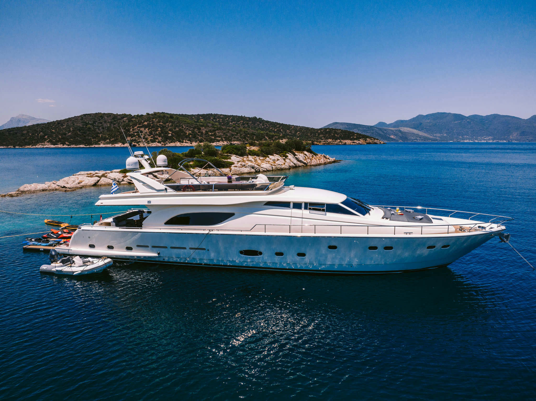 Oxygen 8, 24 m Ferretti 78 charter yacht