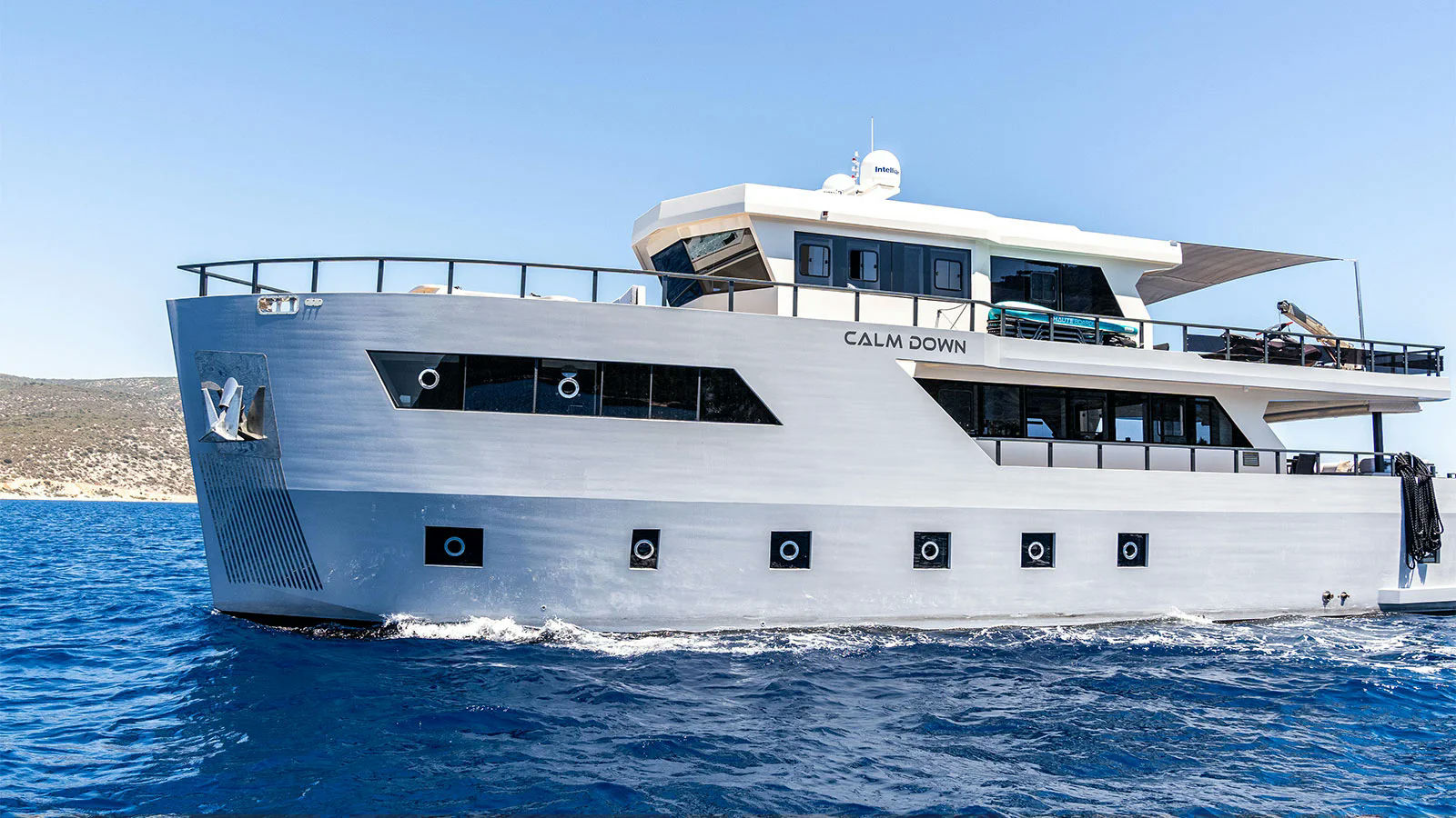 Calm Down, 30 m charter yacht