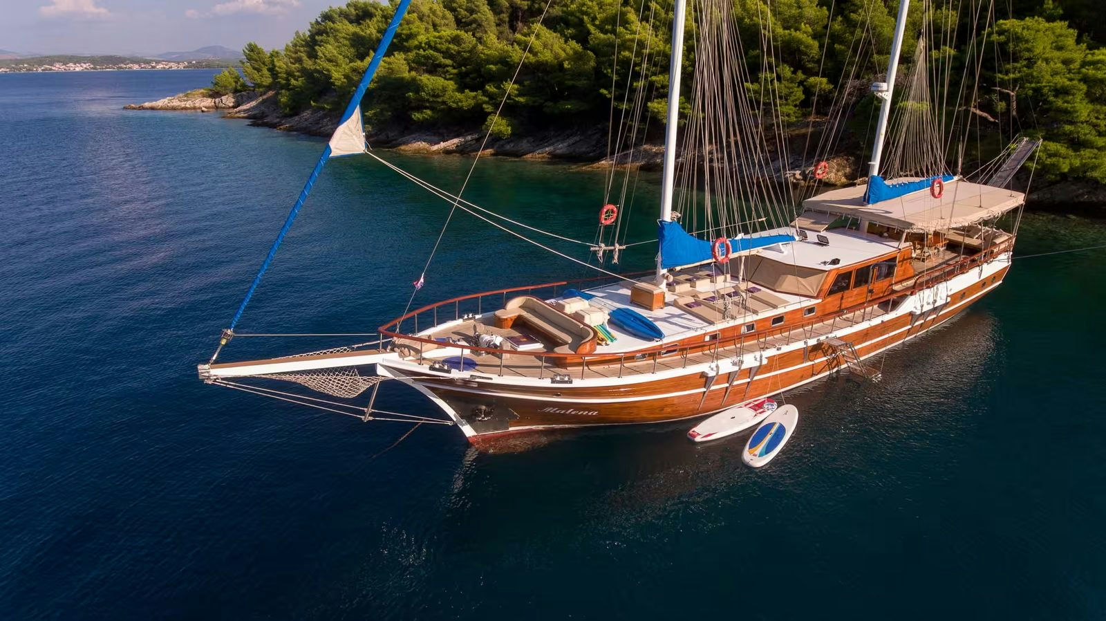 Malena, 26 m charter yacht