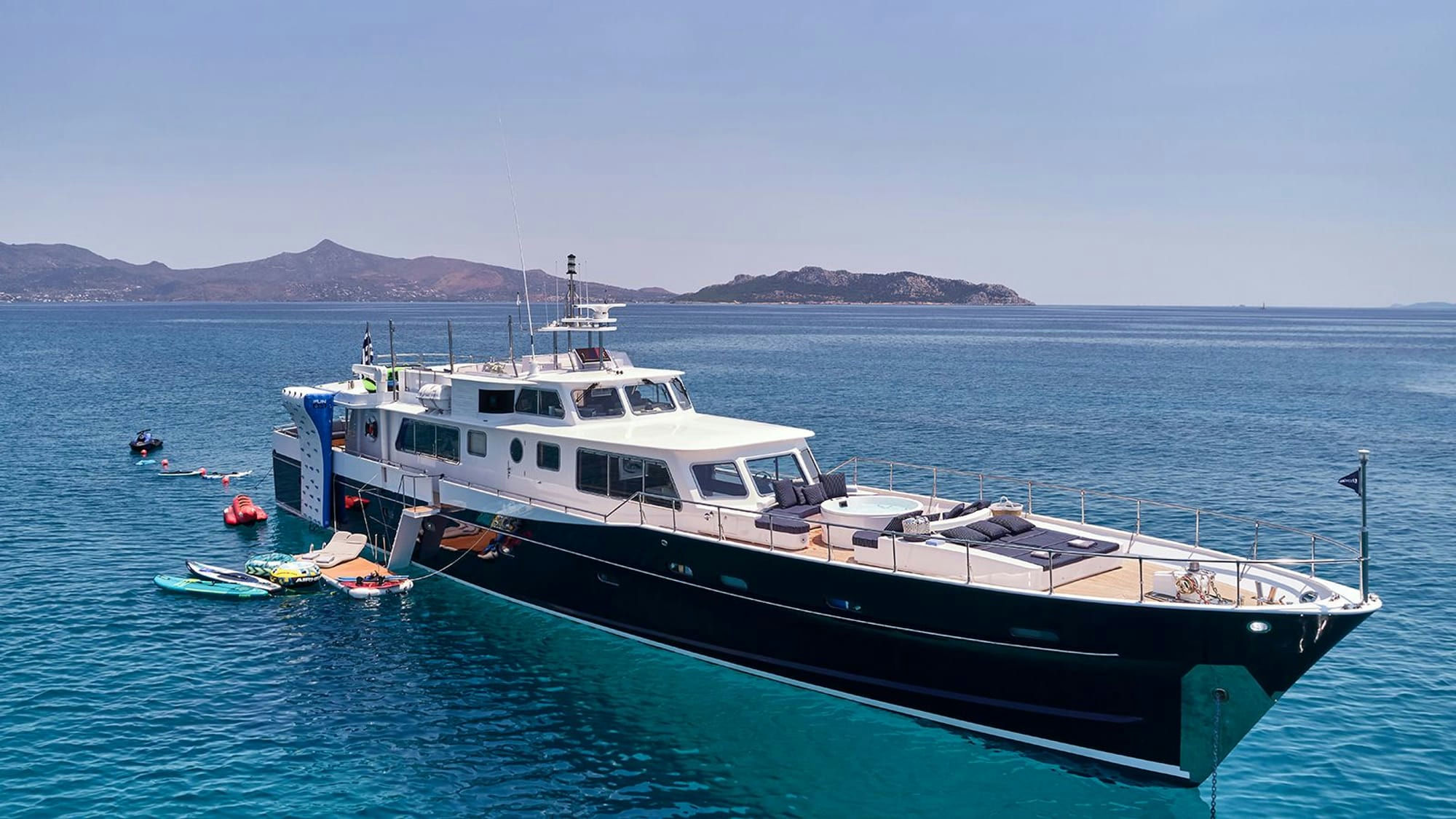 Alaya, 33 m charter yacht