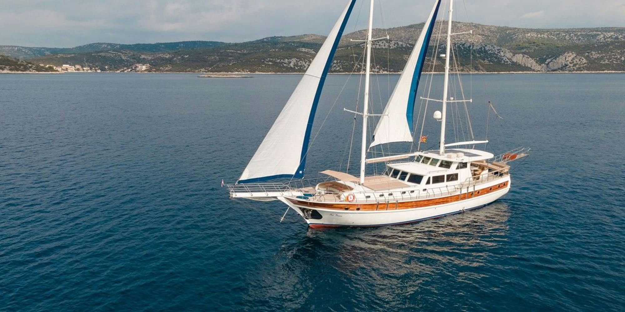Sea Breeze, 28 m Custom charter yacht