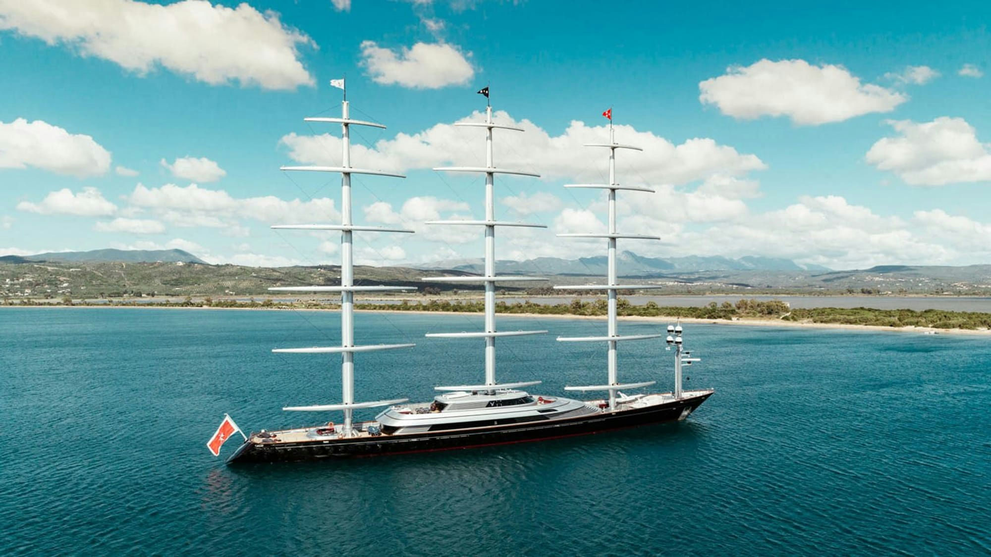 Maltese Falcon, 88 m Perini Navi charter yacht