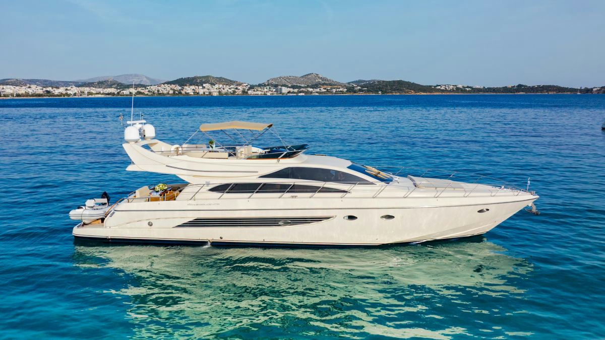 Antamar II, 21.6 m Riva Dolcevita 70 charter yacht