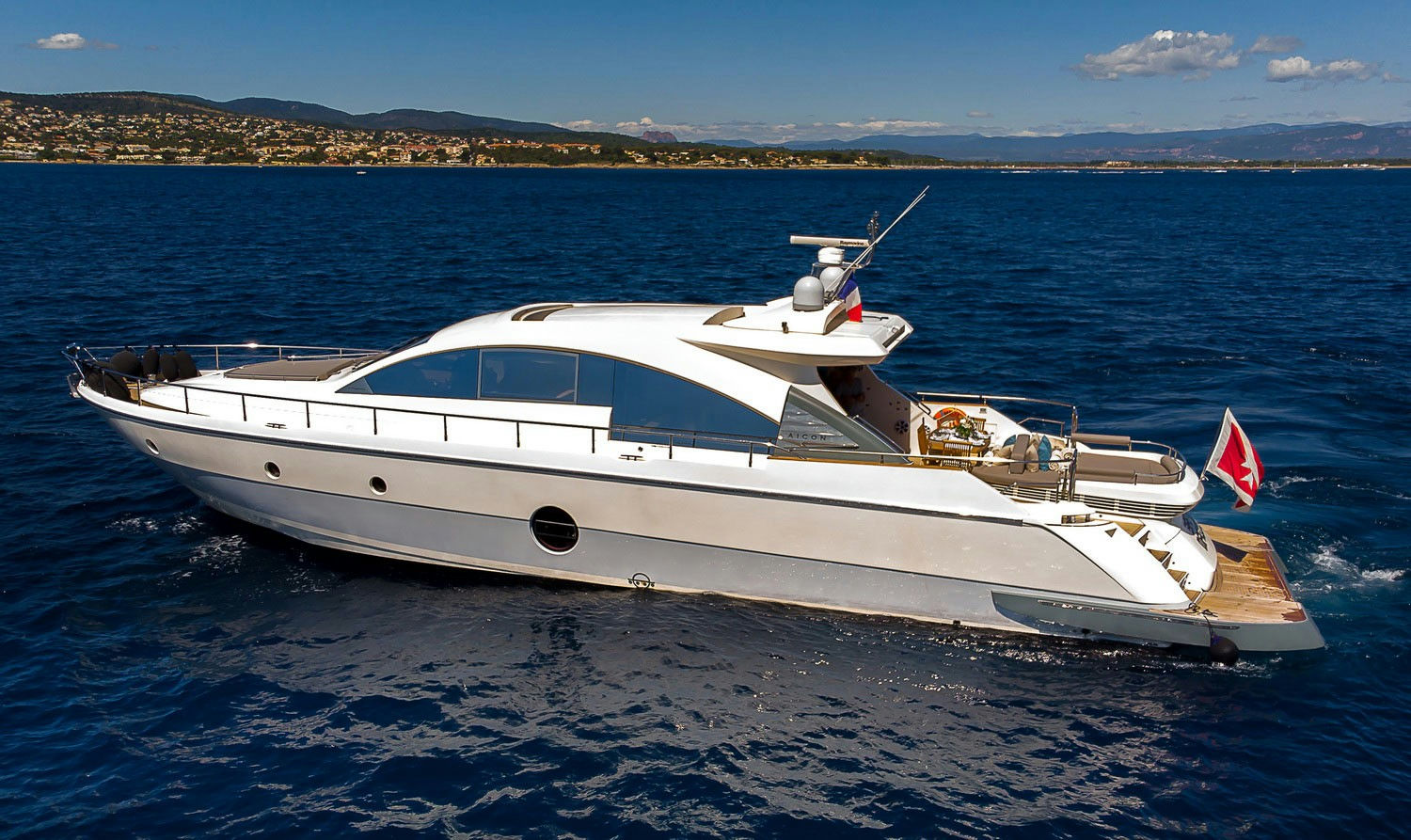 Aicon 72 (Barcelona), 23 m Aicon 72 charter yacht