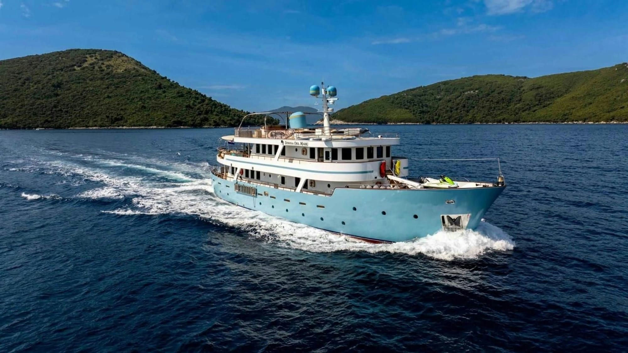 Donna Del Mare, 40.1 m Aegean Yacht charter yacht