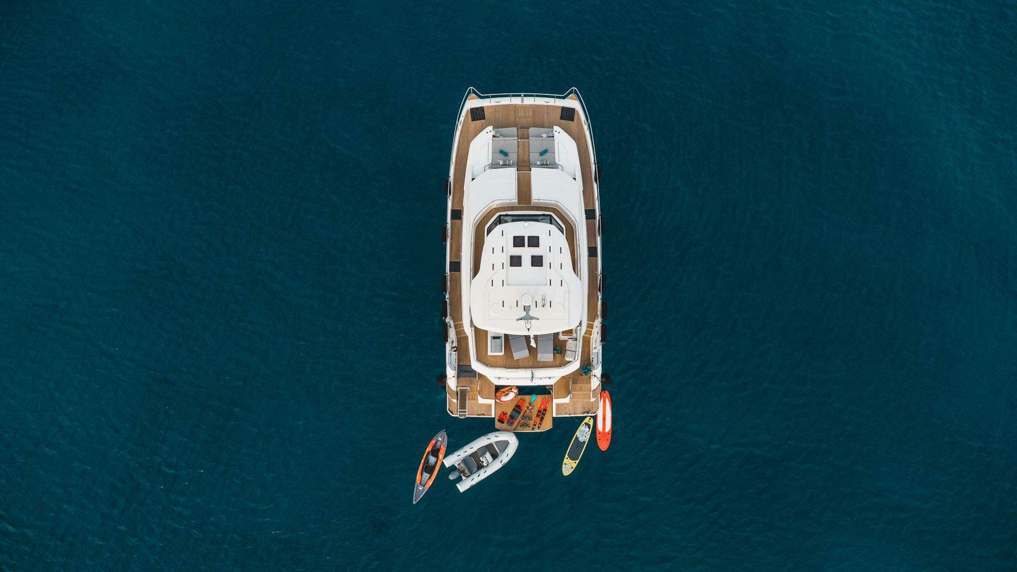Tiamo, 16 m Aquila charter yacht