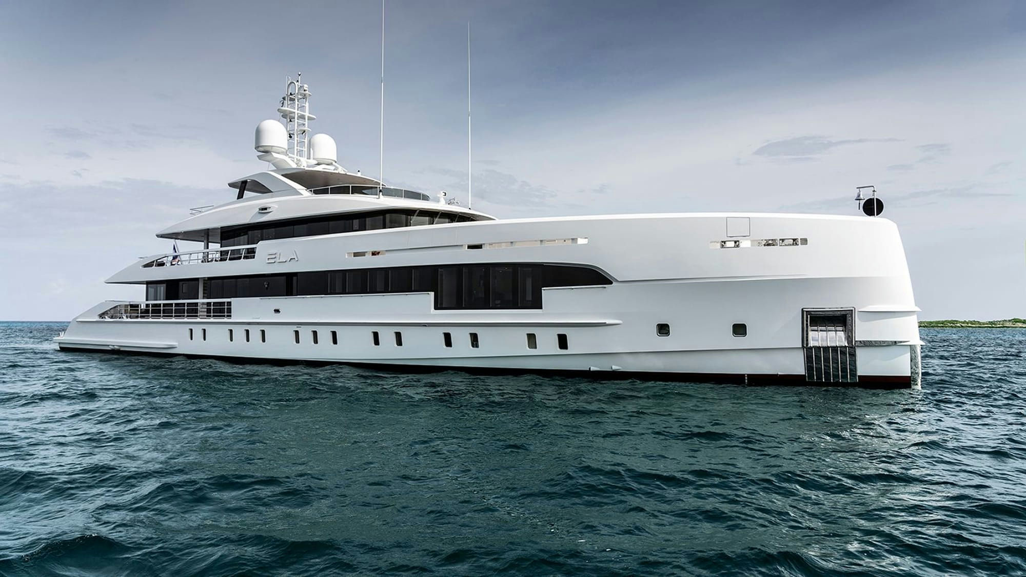 Ela, 49.8 m Heesen charter yacht