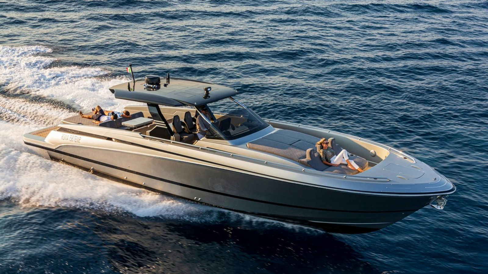 Grand, 15 m CANADOS 49 charter yacht