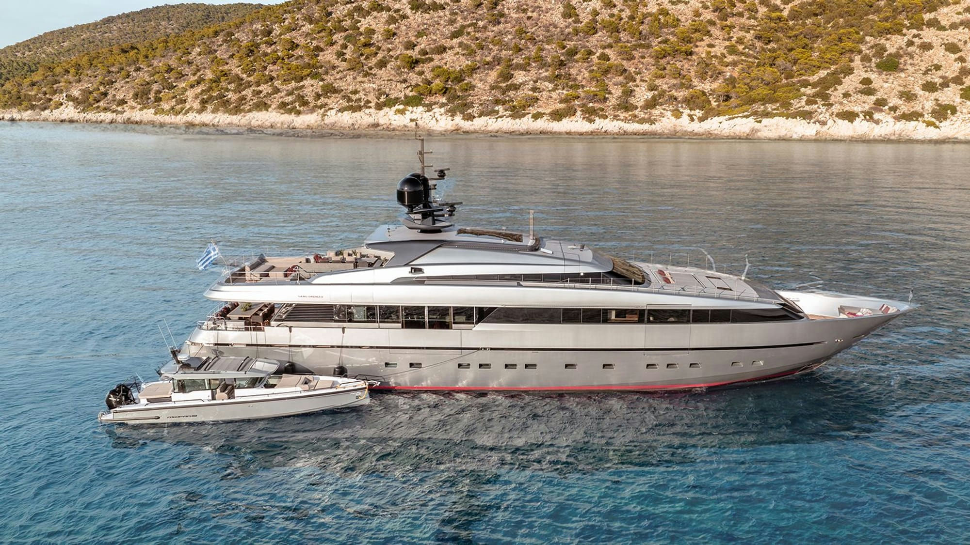 Naia, 38.5 m Sanlorenzo charter yacht