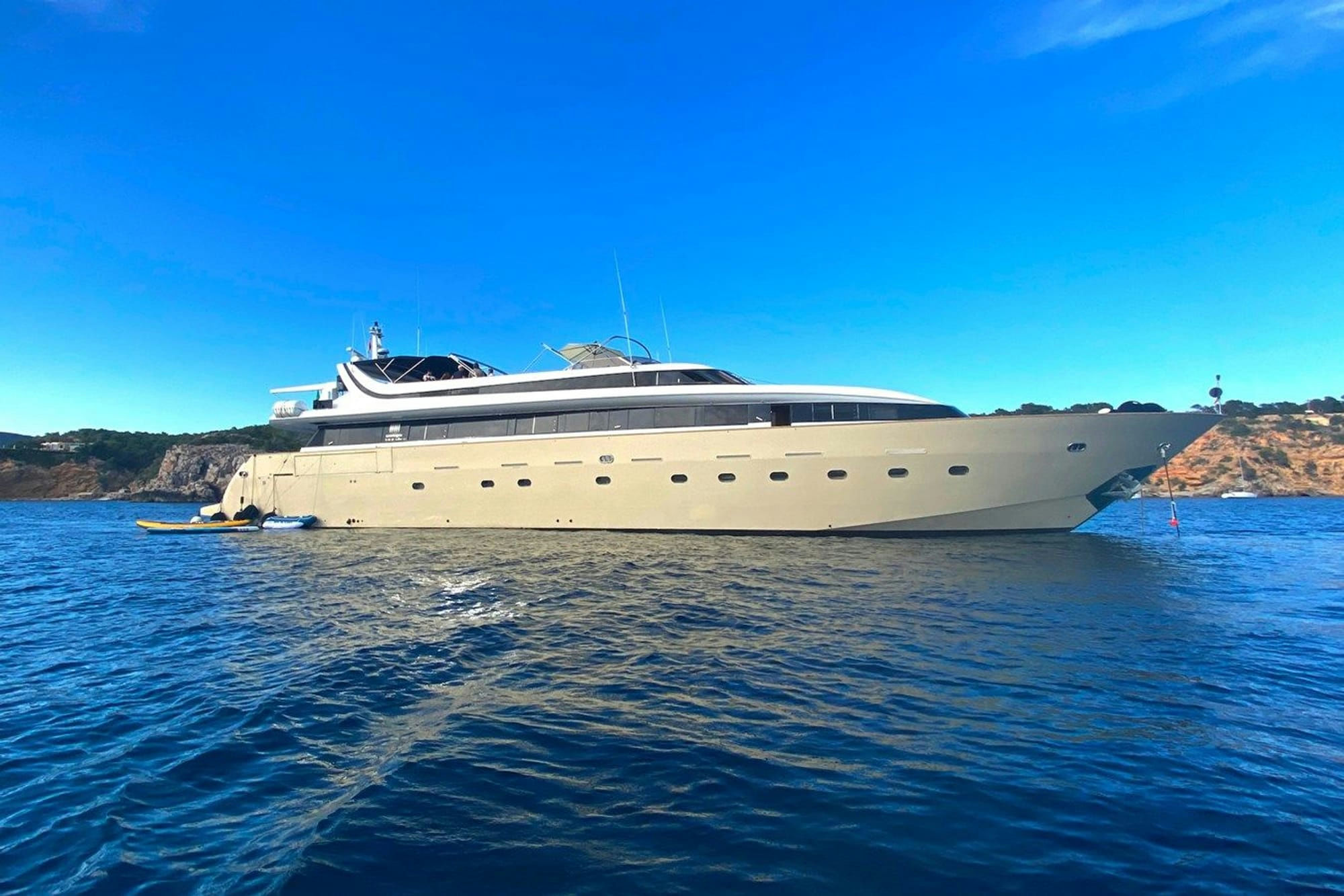 Paula III, 37 m Mondomarine charter yacht