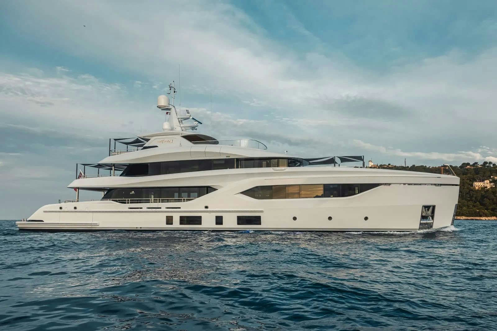Extra Time, 44.3 m Conrad charter yacht