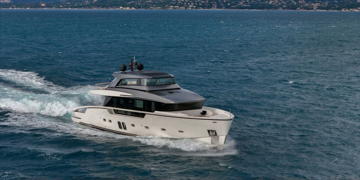 VINCI II, 26.8 m charter yacht