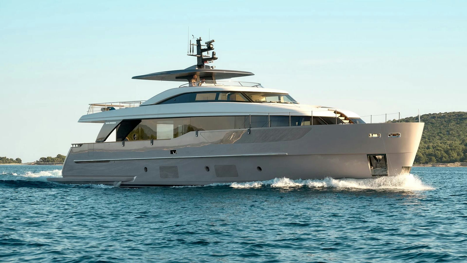 Azzurri, 27.4 m Sanlorenzo charter yacht
