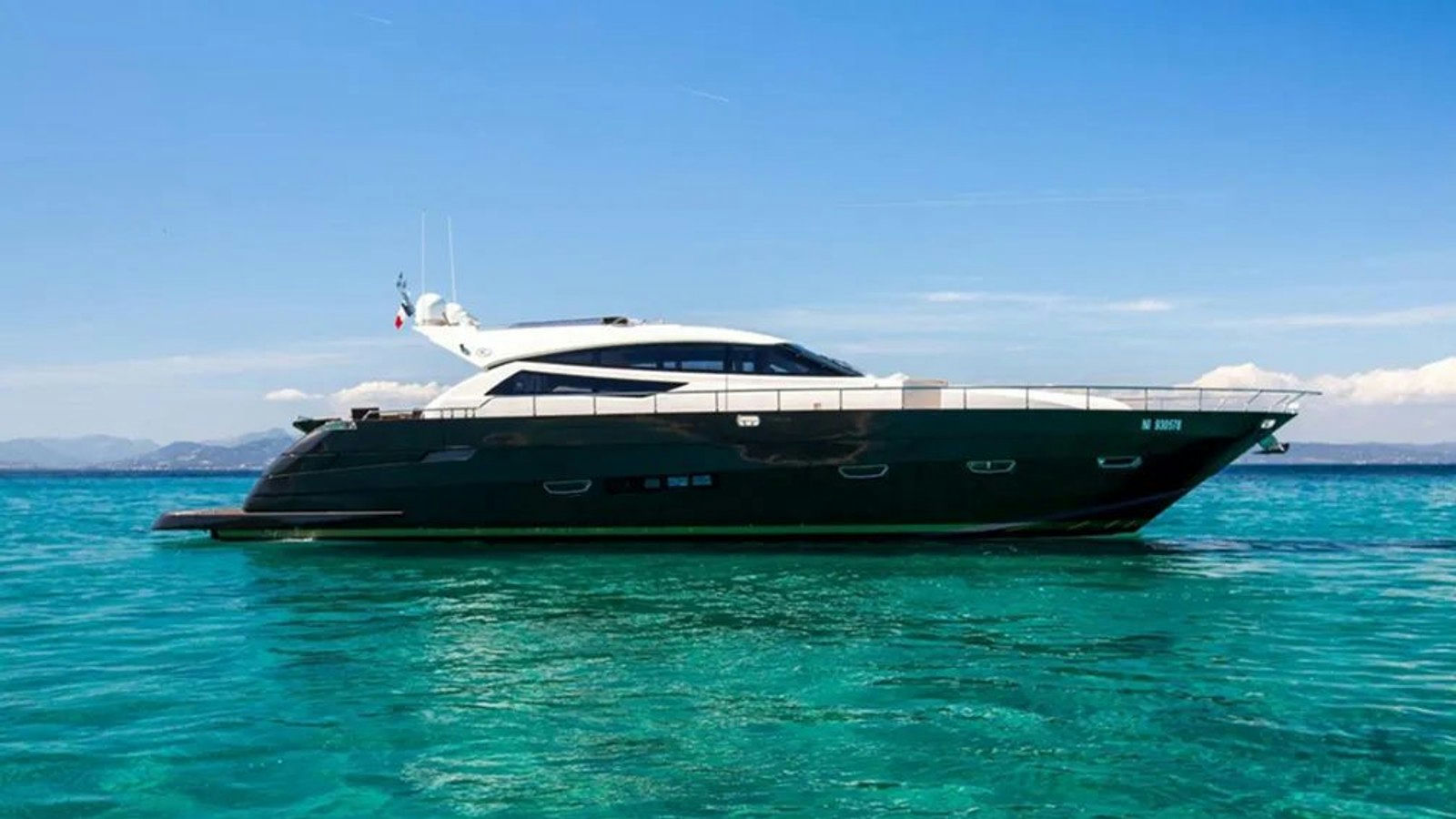 Cayman 75, 22.9 m Cayman 75 charter yacht