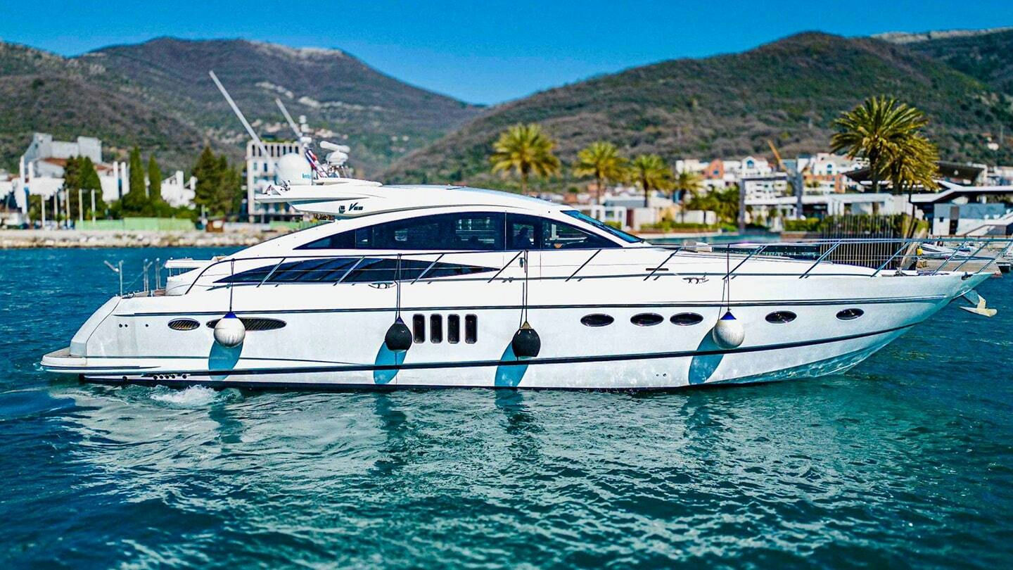 Princess V65 TRic V, 20.3 m Princess V65 charter yacht