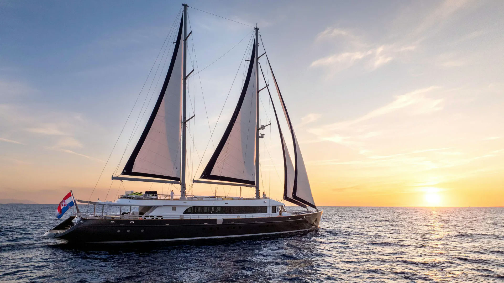 Dalmatino, 43.5 m charter yacht
