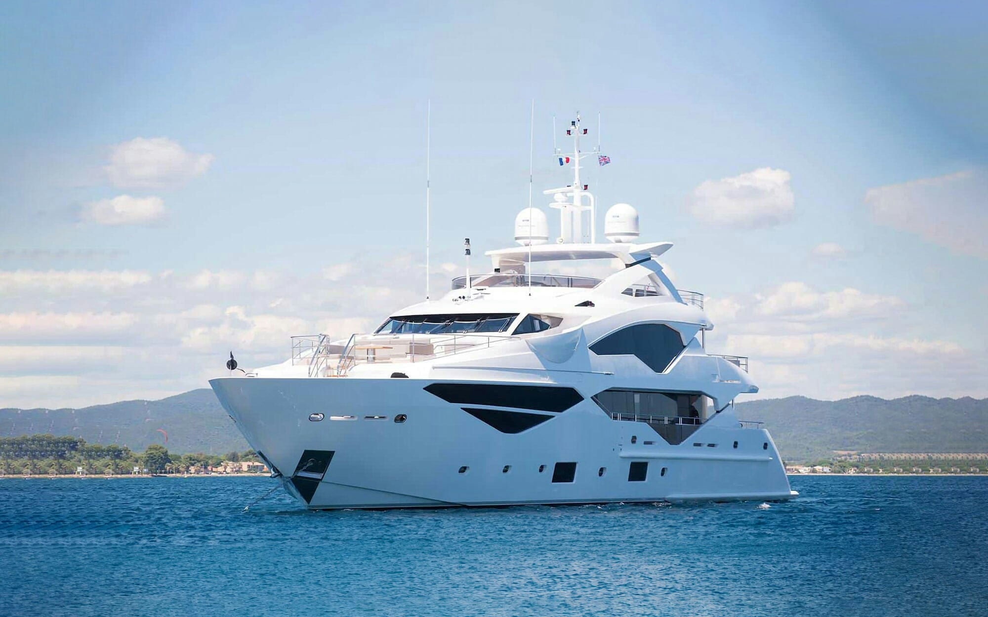 E-Motion, 40 m Sunseeker charter yacht