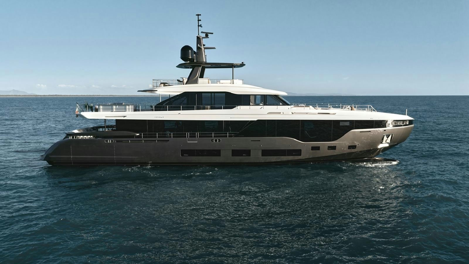 Ilma, 36 m Azimut charter yacht