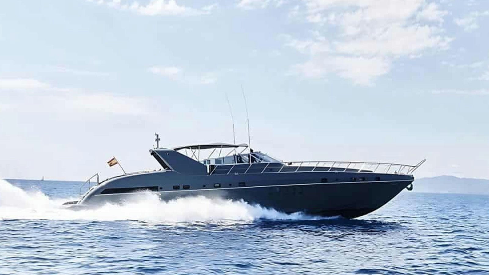 Mangusta 80 Open HH, 25 m Mangusta 80 Open HH charter yacht