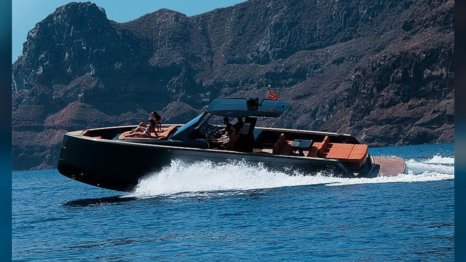 Hermes Pardo Black - Demetrius, 14 m Pardo 43 charter yacht