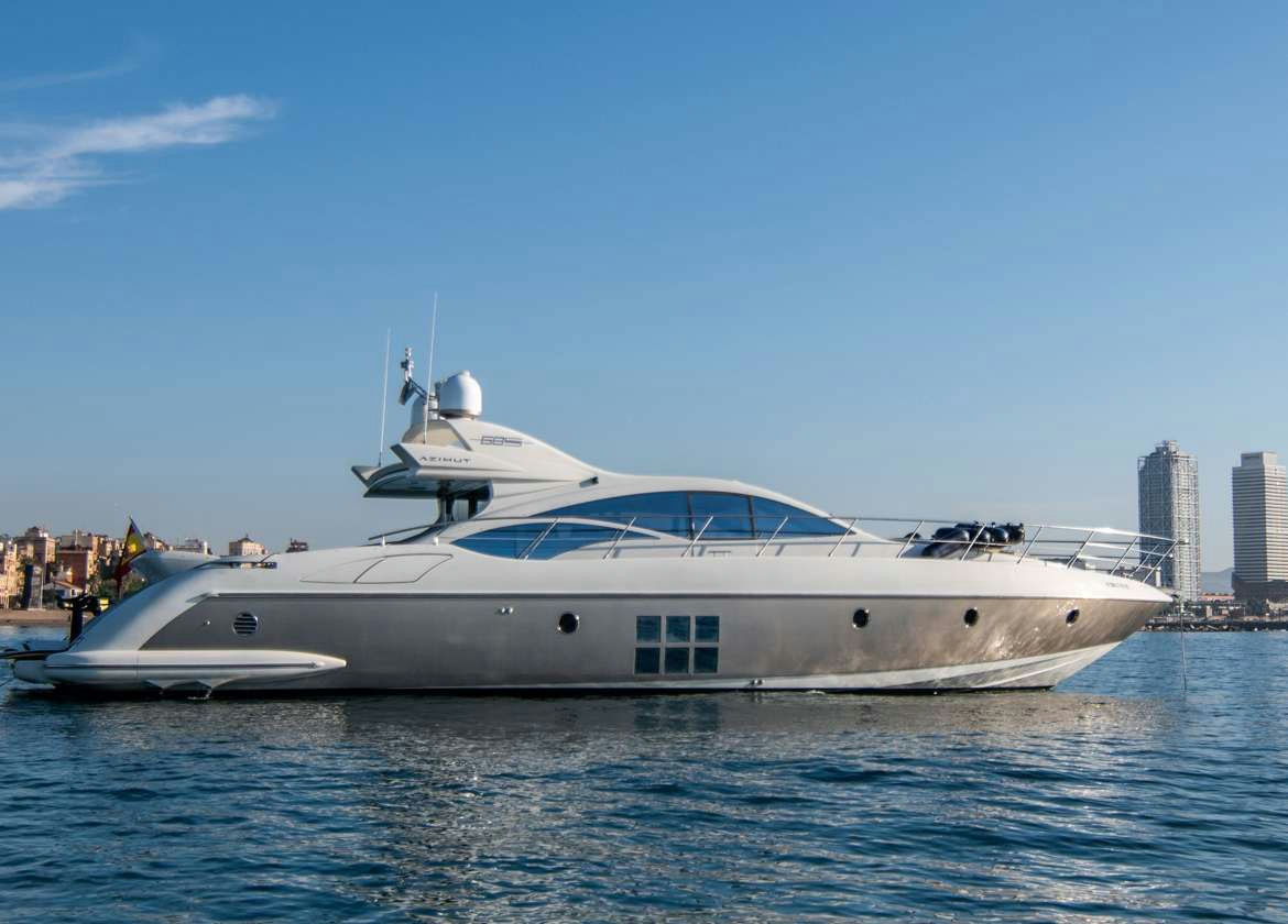 Azimut 68S, 21 m Azimut 68S charter yacht