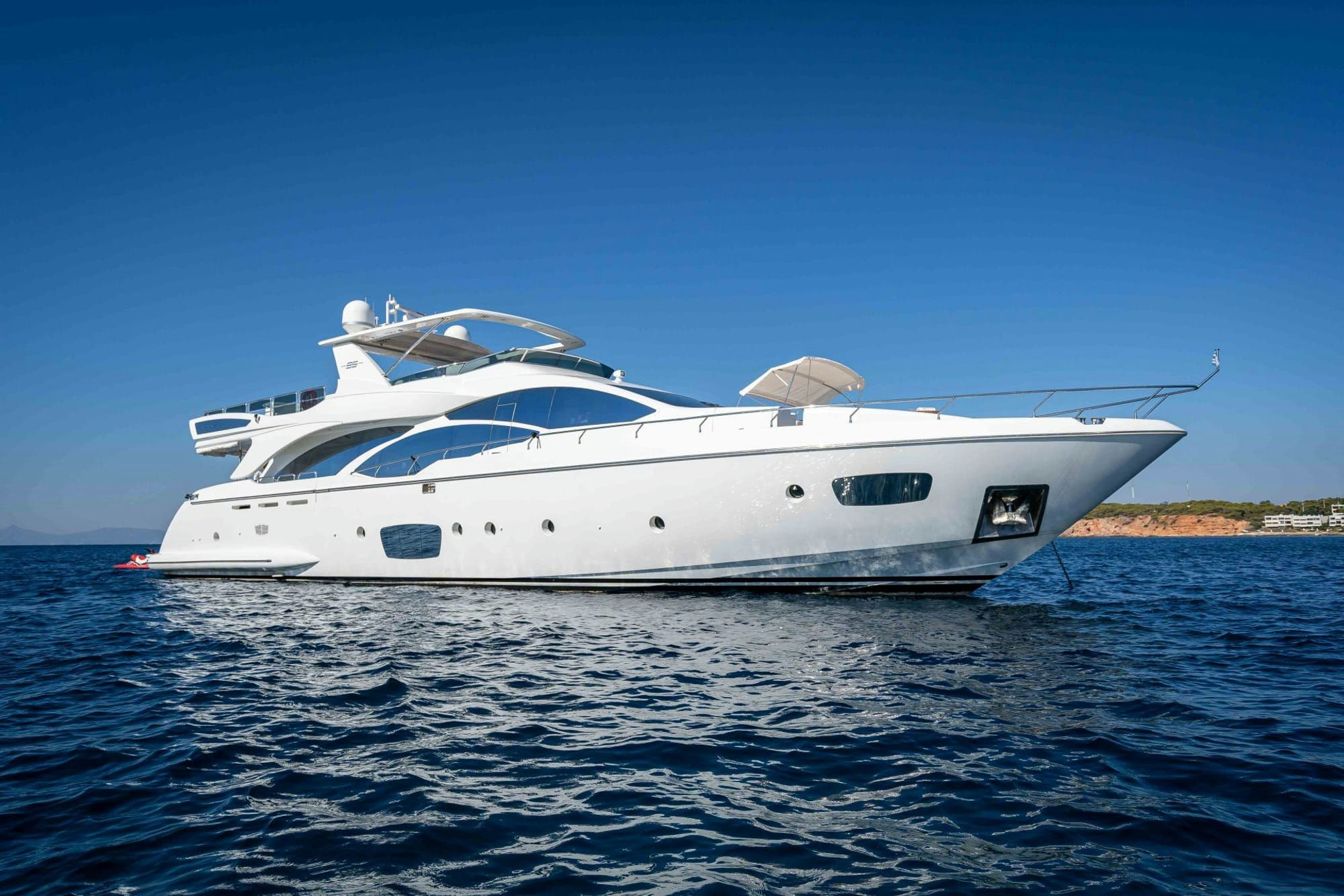 Koukles, 29.9 m Azimut charter yacht