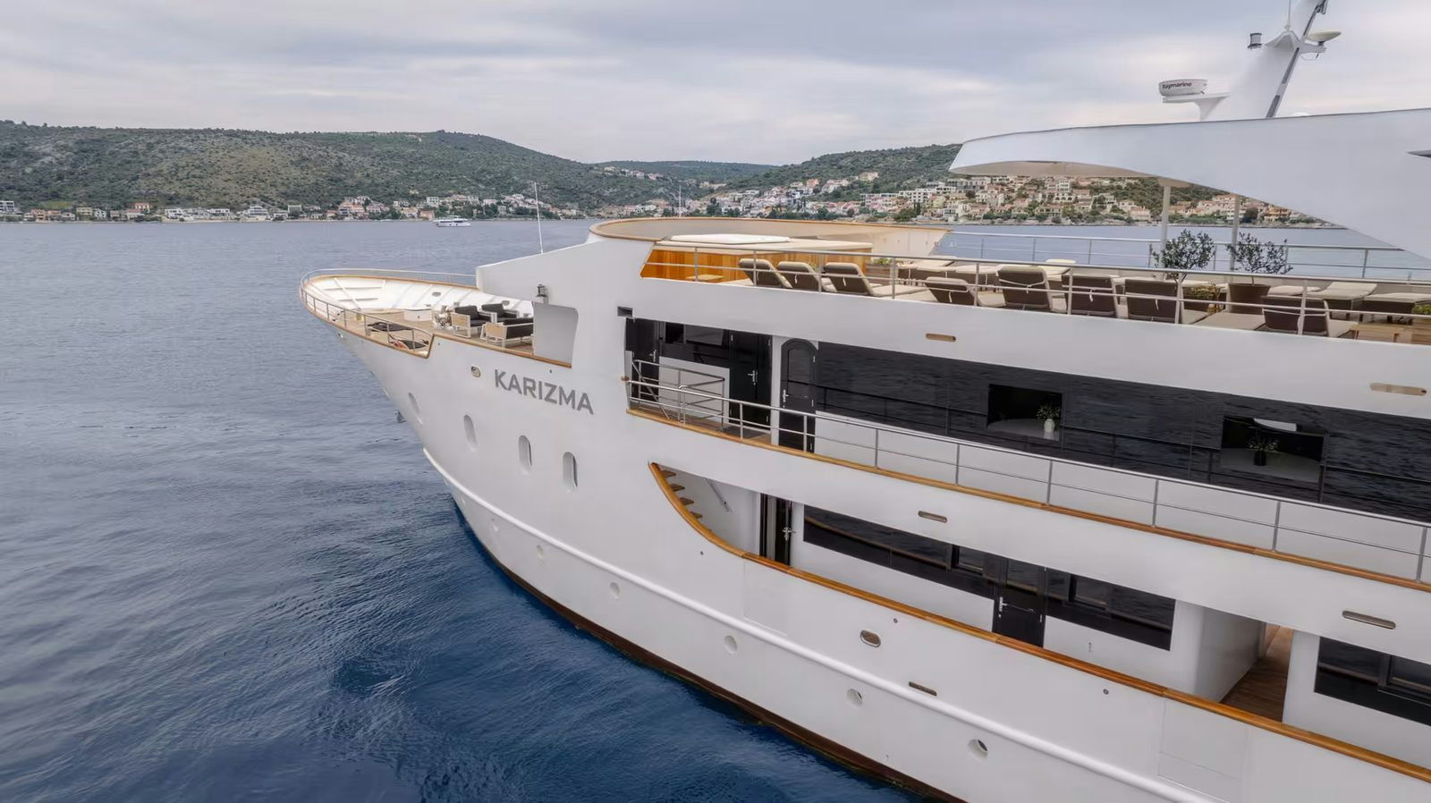 Karizma, 48 m charter yacht
