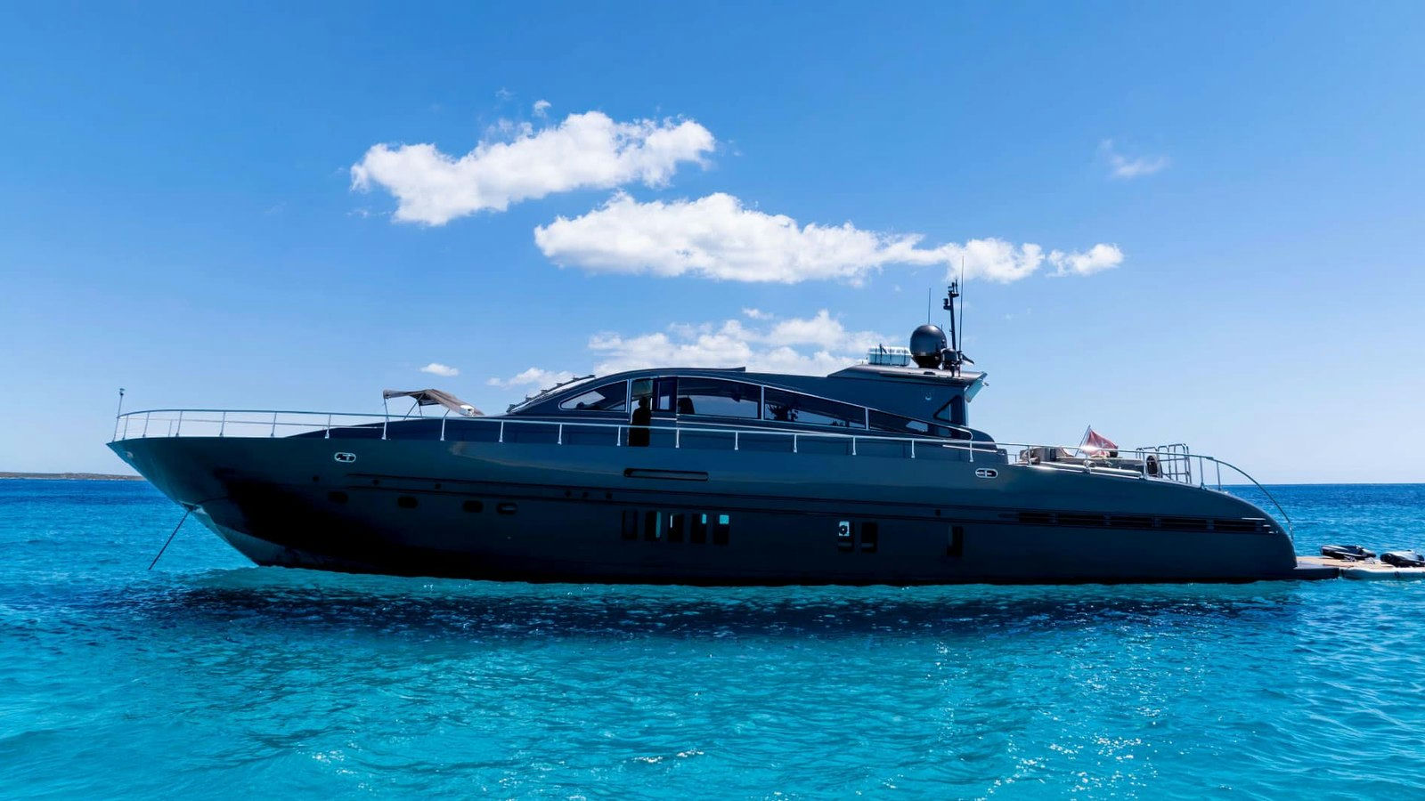 aYa One, 27 m Leopard 90 charter yacht
