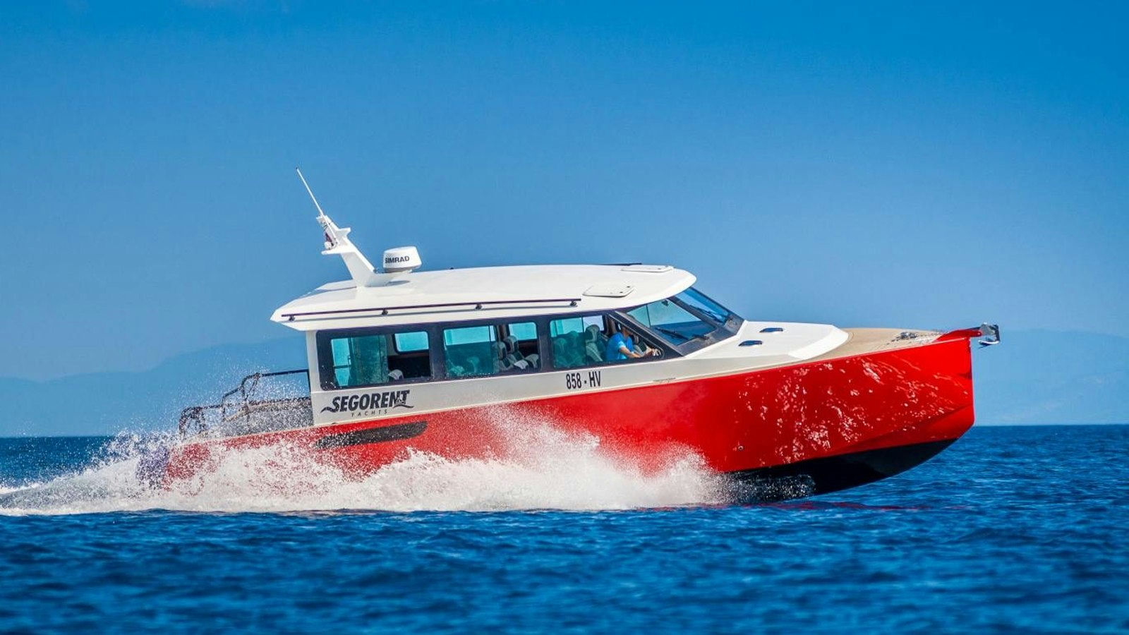 Summer Breeze Cabin, 10.7 m Cabin 35ft charter yacht