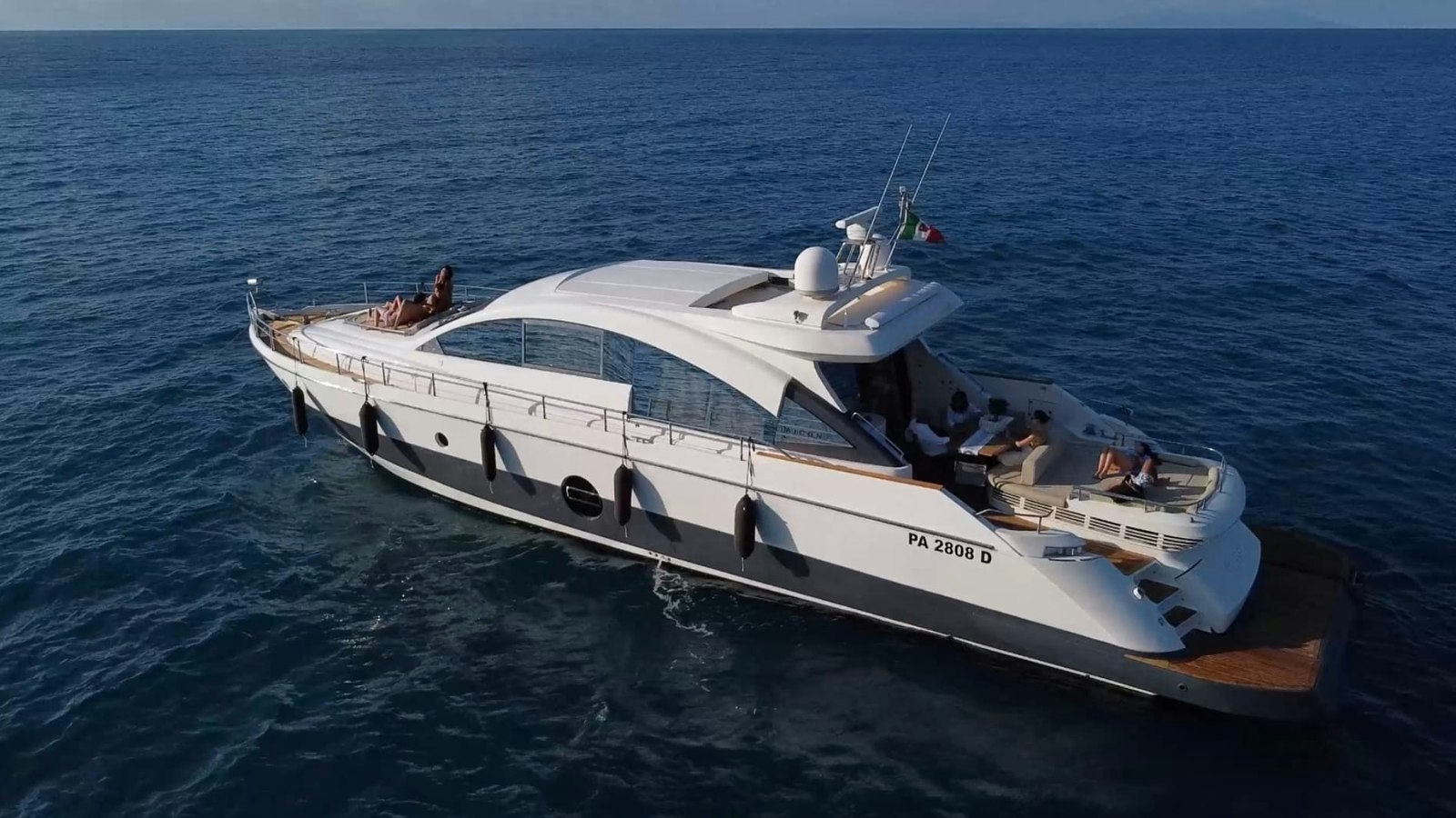 Aicon 72, 22 m Aicon 72 charter yacht