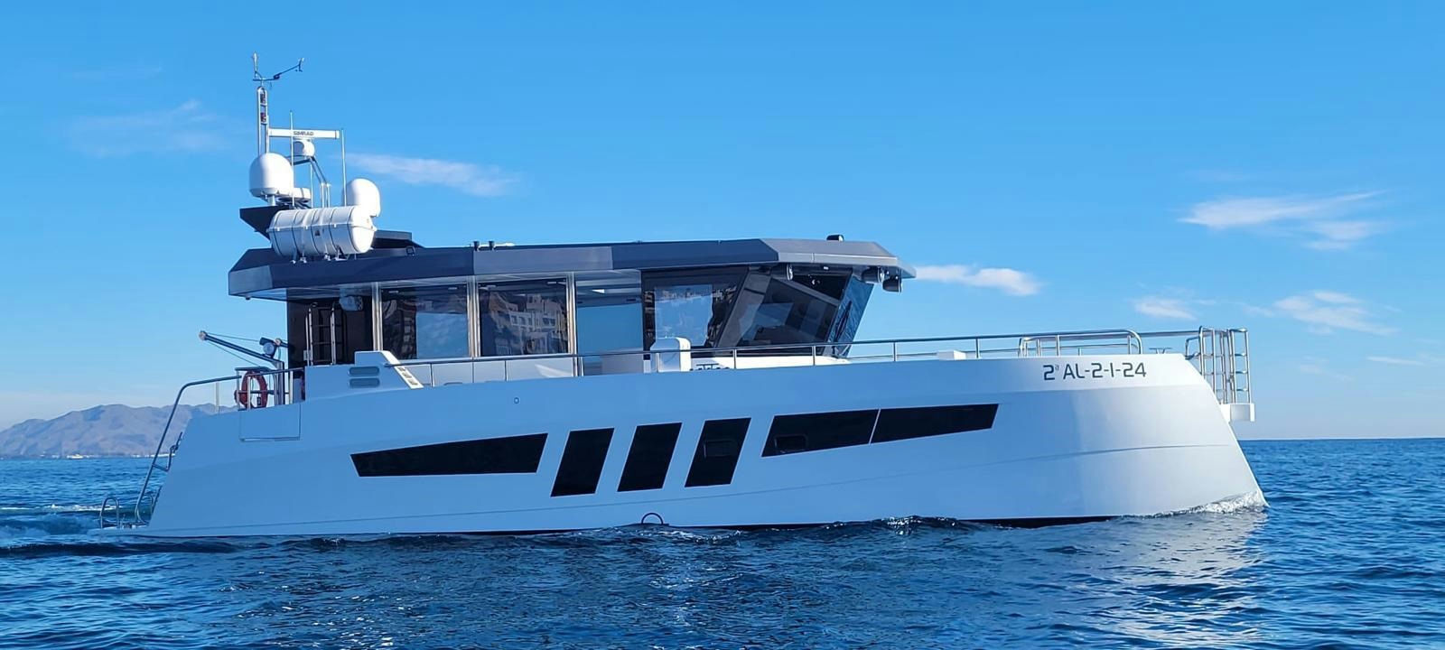 BIG CATAMARAN MARBELLA, 16 m Event Catamaran 16m charter yacht