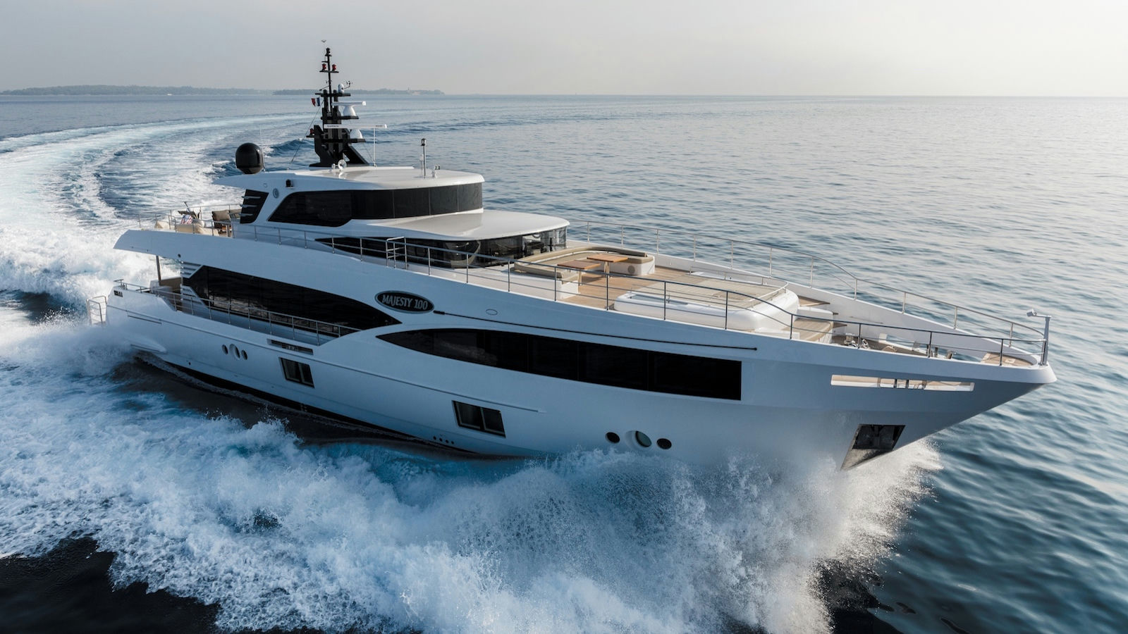 Watermachine, 33 m Gulf Craft charter yacht