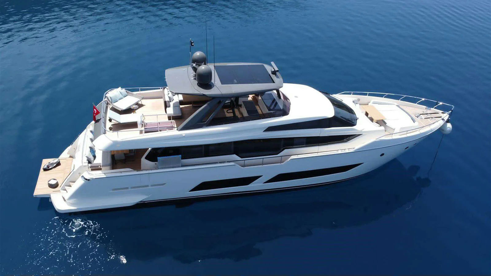 Shero, 26.1 m charter yacht