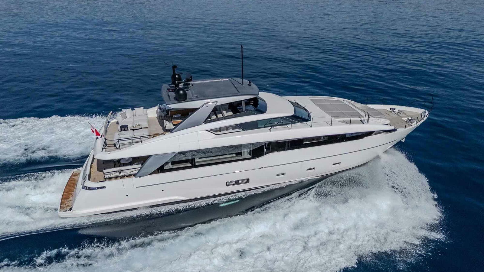 Tell No One, 26.6 m Sanlorenzo charter yacht