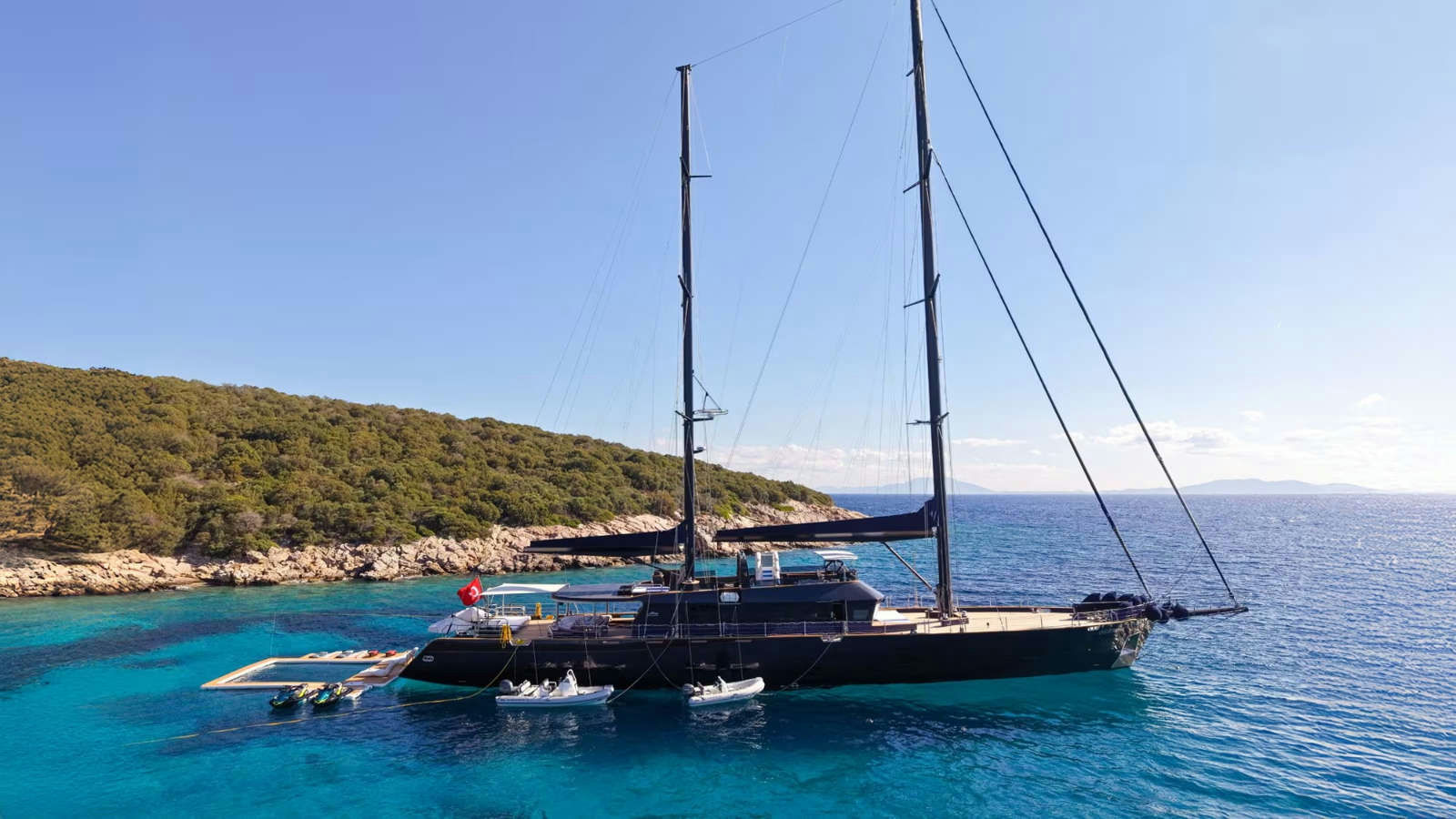 Oguz Khan, 50.5 m Bodrum Oguz Marin charter yacht