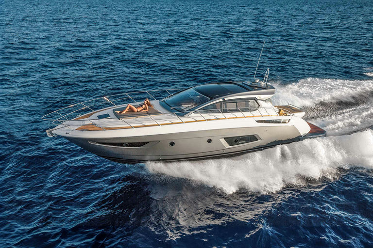 AZIMUT 16.5, 16.5 m Azimut Atlantis 50 Coupé charter yacht
