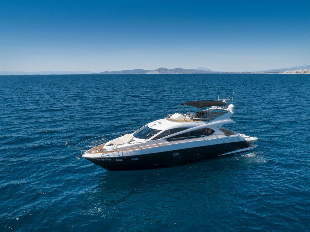 Polpo, 21.1 m Sunseeker 69 charter yacht
