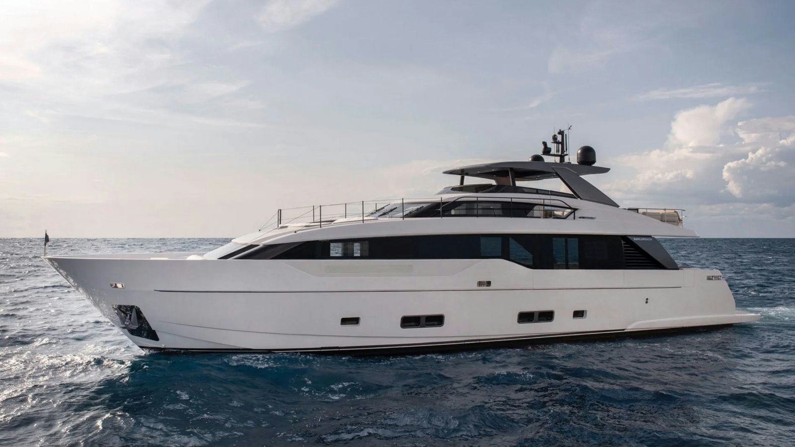 MICHISAN, 27.4 m Sanlorenzo SL 90 A charter yacht