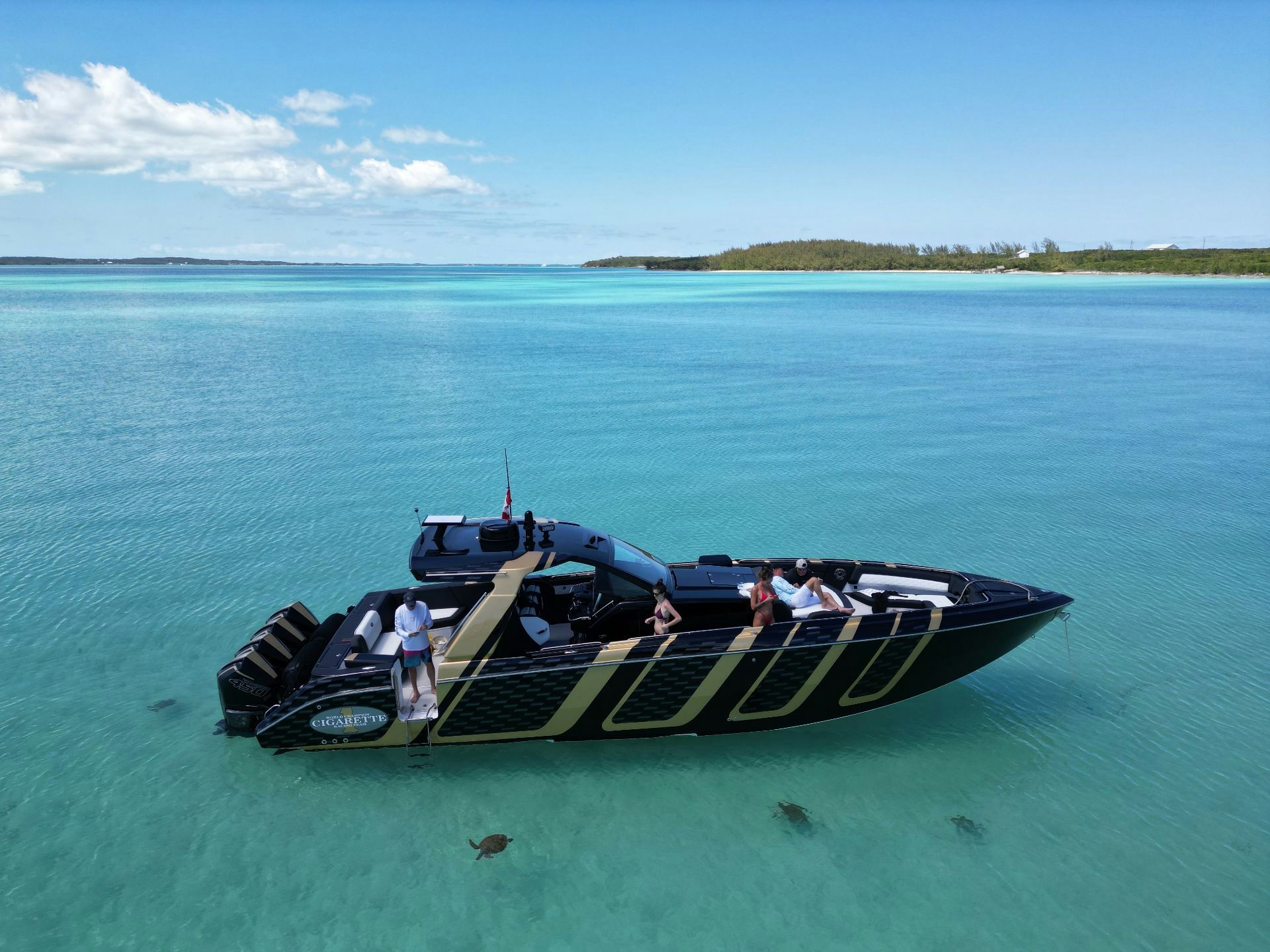 Vortex, 12.8 m Cigarette 42 charter yacht