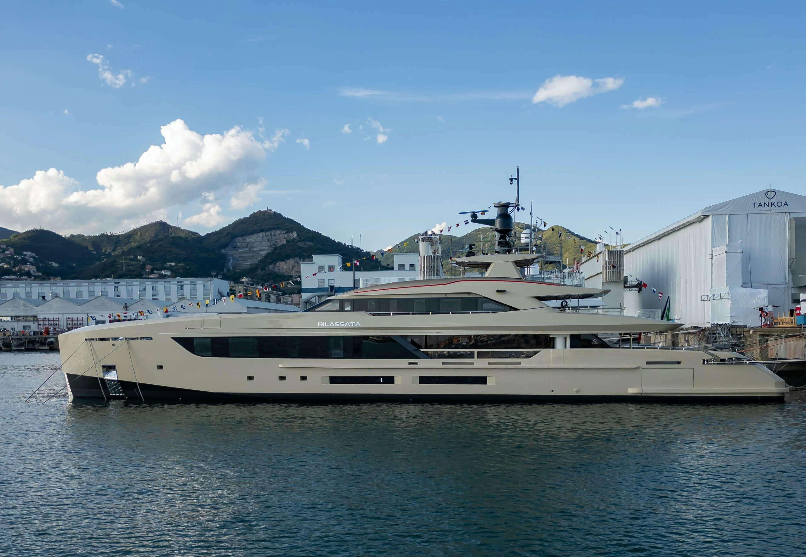 Rilassata, 49.9 m charter yacht